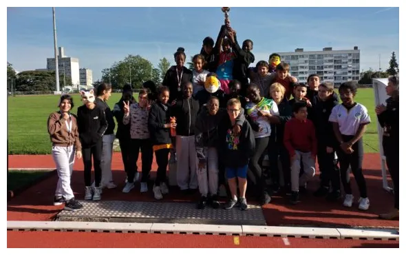 Cross du collège podium et video – College Henri Wallon – Ivry sur seine