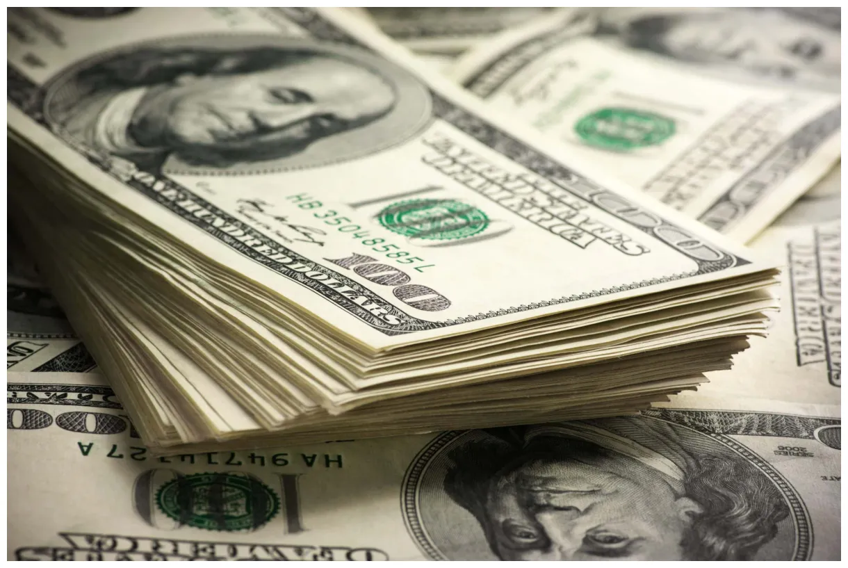 Mit diesen defi-projekten verdienst du hohe renditen auf den us-dollar