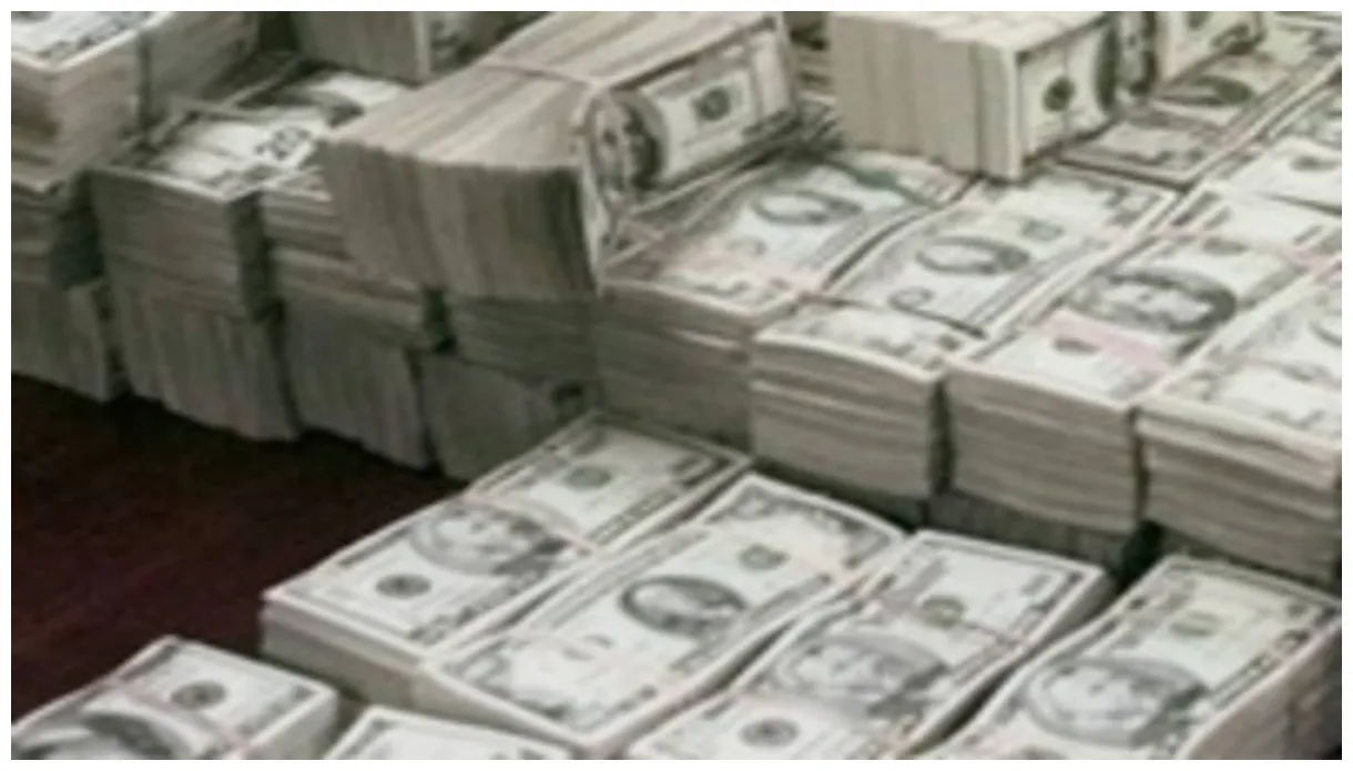 Yoshikami how to profit off a weak dollar