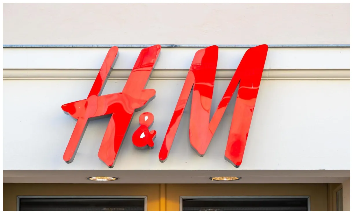 Logo of h m 10648357 at vecteezy