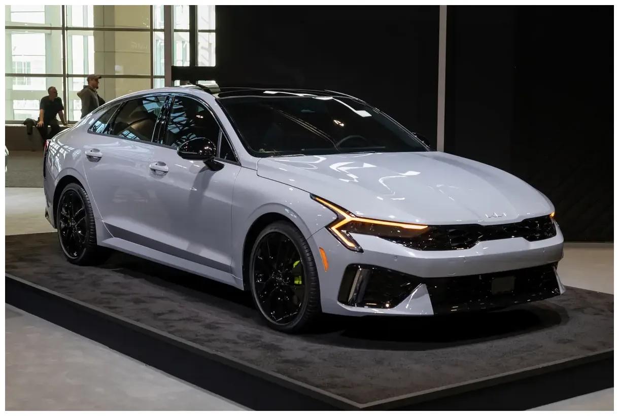 Kia EVs, SUVs, Sedans, Vans & Hatchbacks - Latest Models & Discontinued