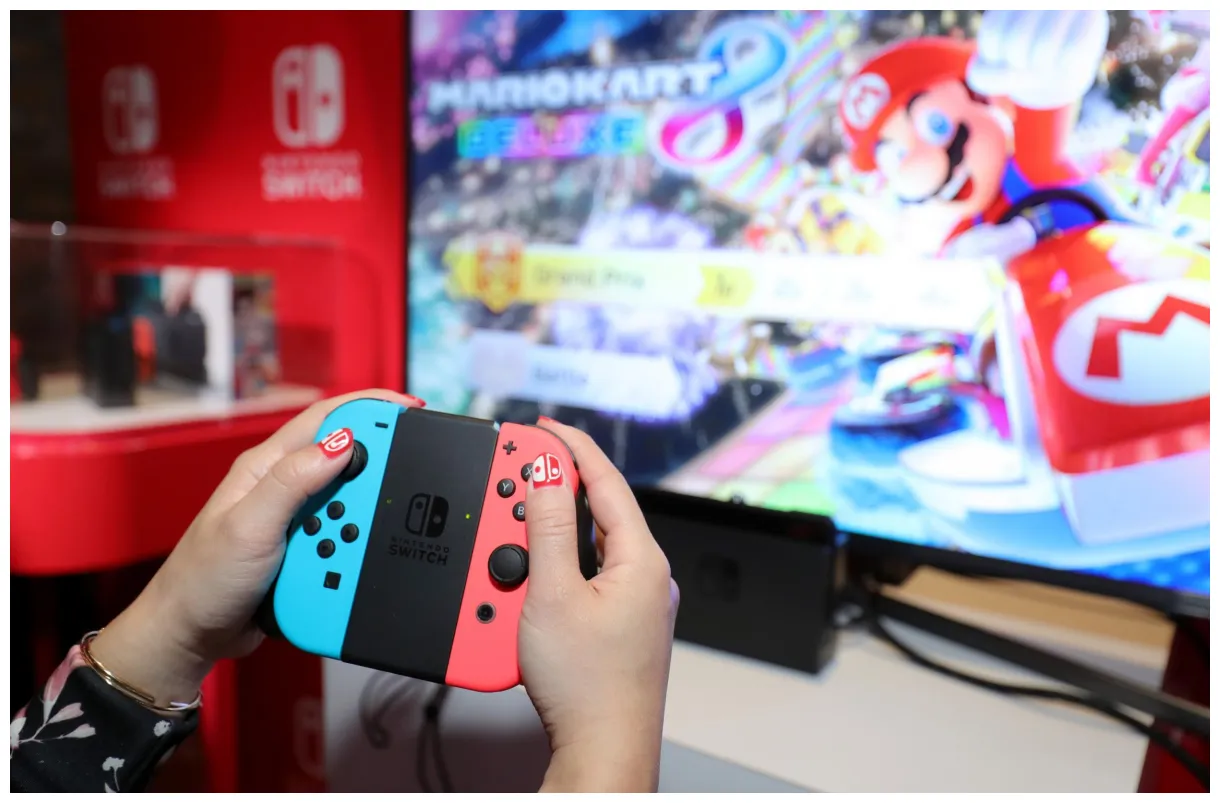 Nintendo Switch review: the ultimate handheld console released too soon