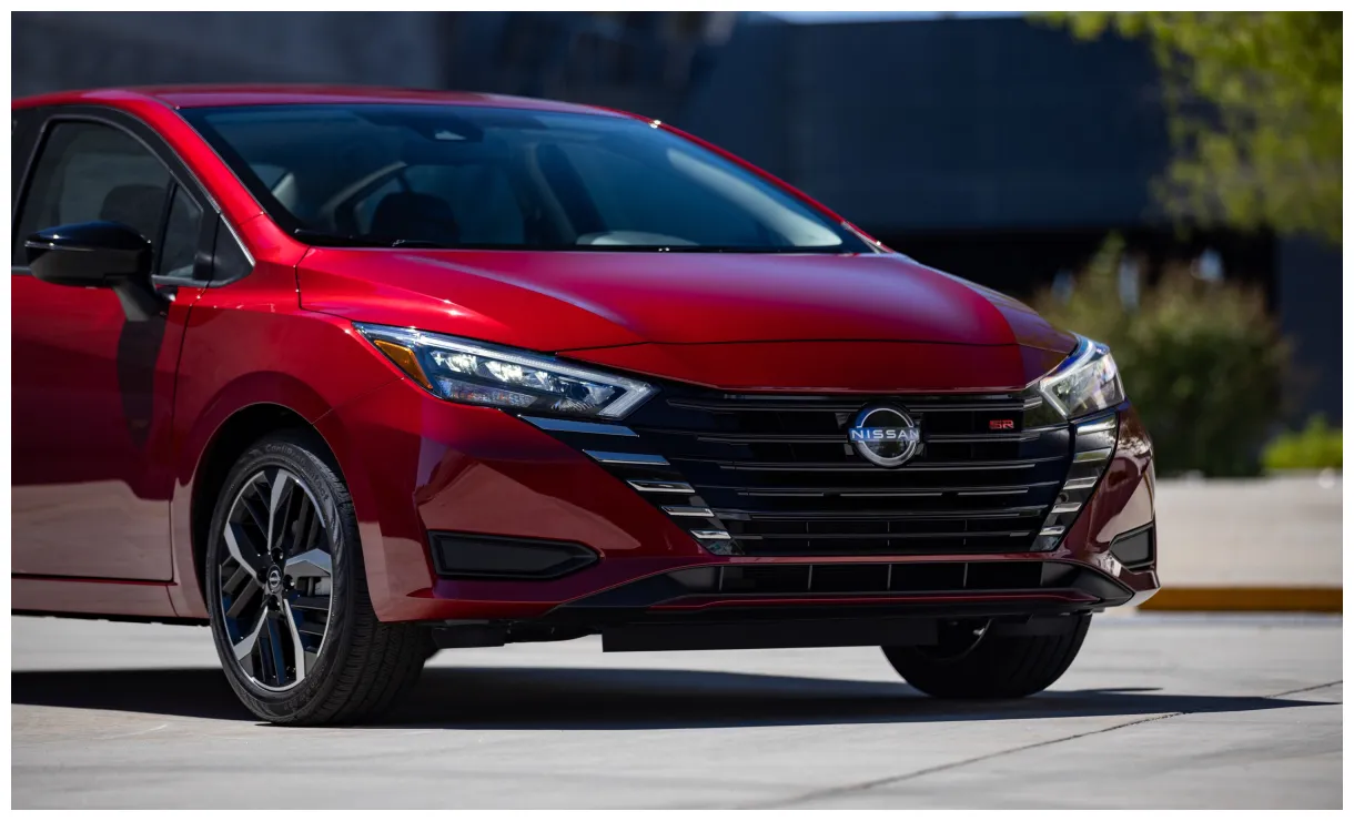 Nissan Versa (2023) - pictures & information