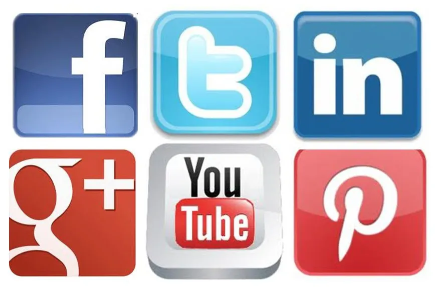 Social media sharing buttons inlinevision web development / e